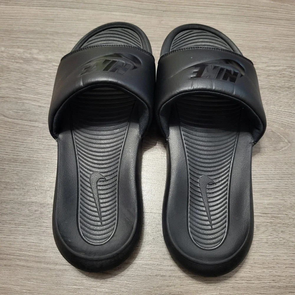 Nike Victori One Men Black Slide Sandals‎ Triple Black Sport Cushioned size 8